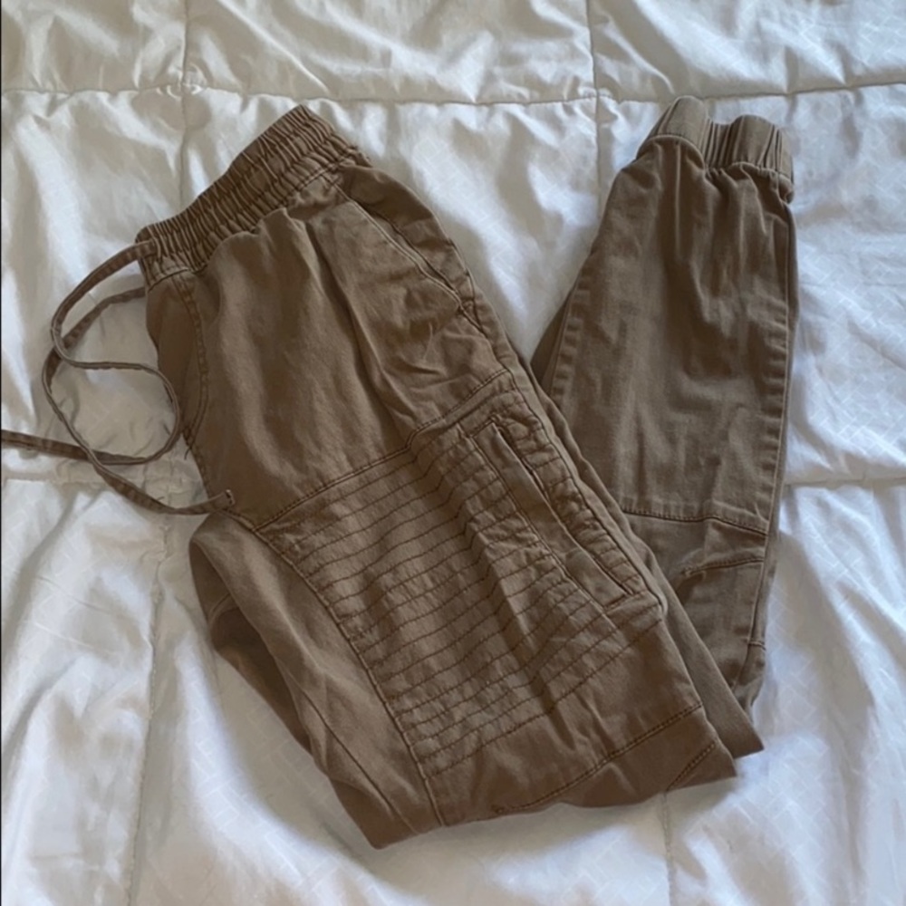 [ROF] Men’s tan motorcycle joggers